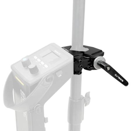 Nanlite AS-SCH-FZ - klamra z hakiem do montażu sterowników lamp Forza na statywie_Przykład użycia_4